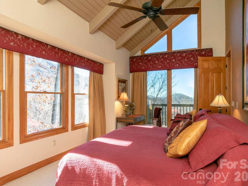 755 Andrew Banks Road, Burnsville, NC 28714.  MLS# CAR4385895, YatesRealty ID 26143. 
