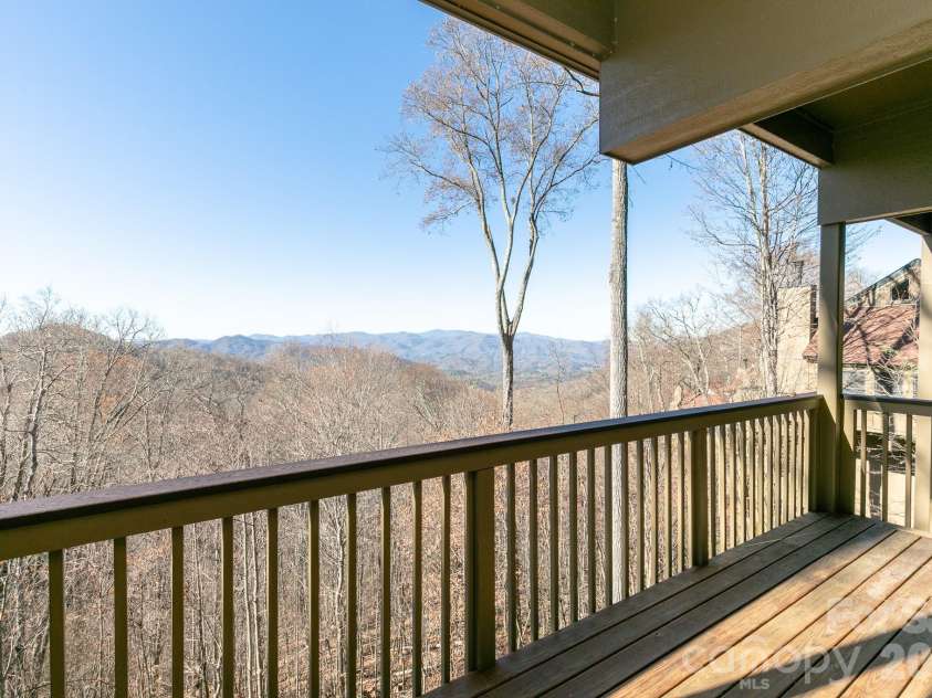 755 Andrew Banks Road, Burnsville, NC 28714.  MLS# CAR4385895, YatesRealty ID 26143. 