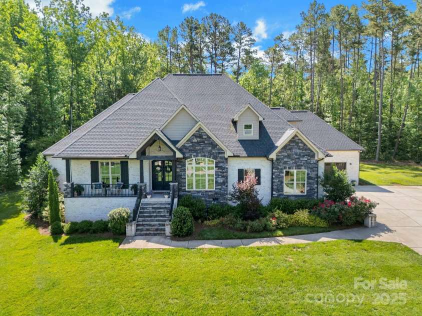 2122 Goose Creek Farm Lane, Indian Trail, NC 28079.  MLS# CAR4270458, YatesRealty ID 26144. 