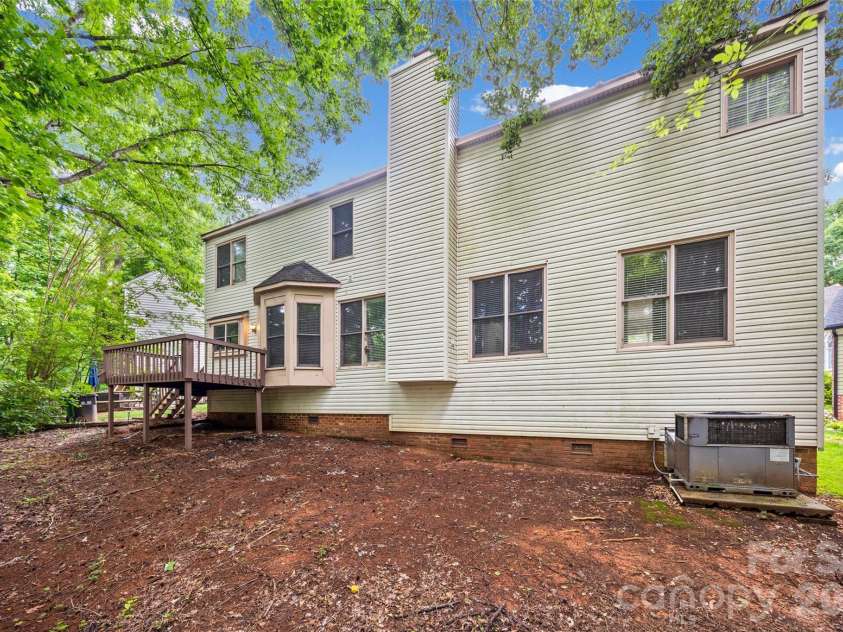4926 Benthaven Lane, Charlotte, NC 28269.  MLS# CAR4387595, YatesRealty ID 26144. 