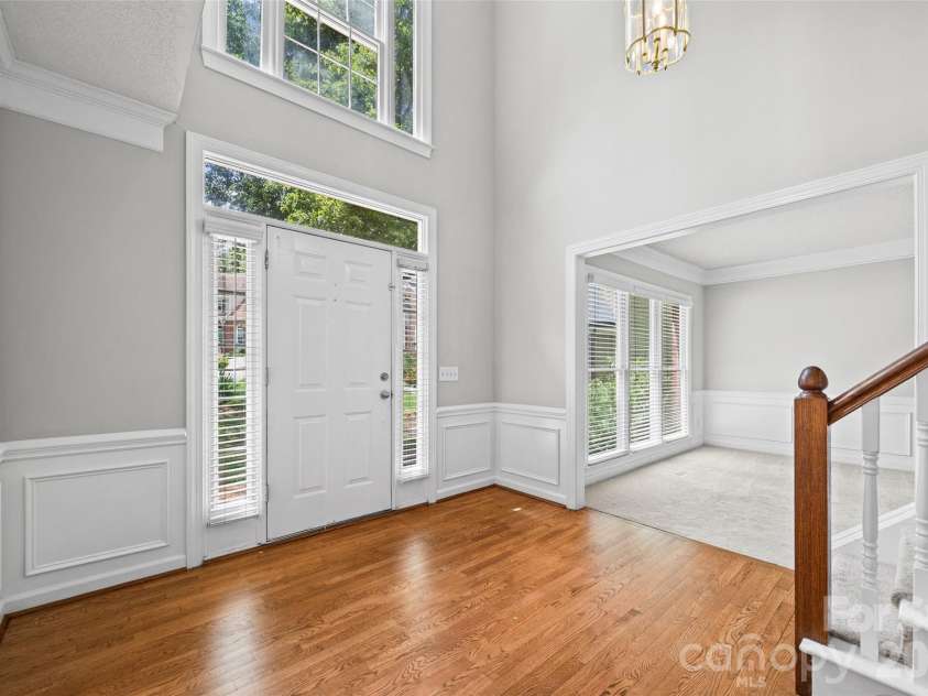 4926 Benthaven Lane, Charlotte, NC 28269.  MLS# CAR4387595, YatesRealty ID 26144. 