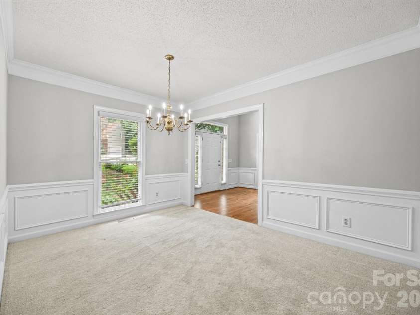 4926 Benthaven Lane, Charlotte, NC 28269.  MLS# CAR4387595, YatesRealty ID 26144. 