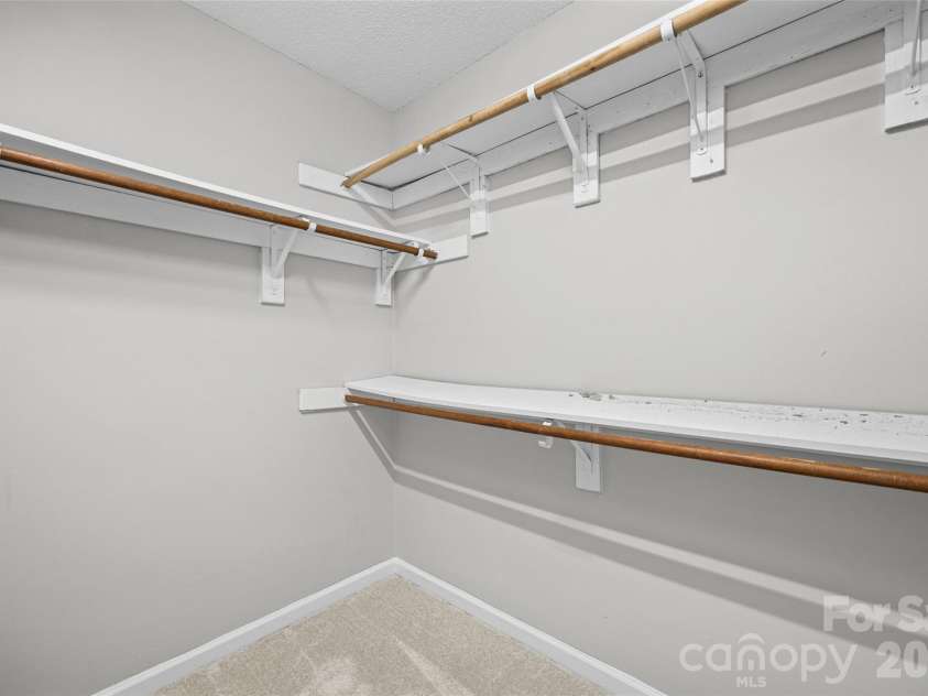 4926 Benthaven Lane, Charlotte, NC 28269.  MLS# CAR4387595, YatesRealty ID 26144. 