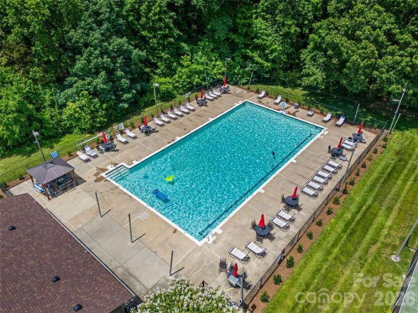 4926 Benthaven Lane, Charlotte, NC 28269.  MLS# CAR4387595, YatesRealty ID 26144. 