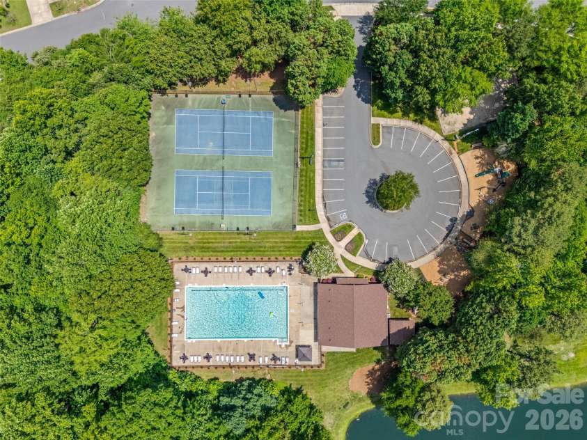 4926 Benthaven Lane, Charlotte, NC 28269.  MLS# CAR4387595, YatesRealty ID 26144. 