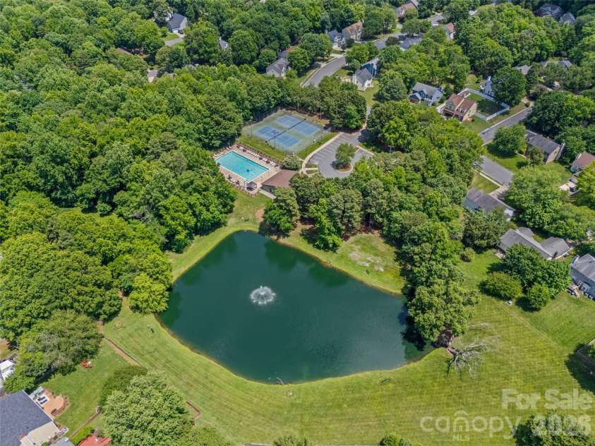 4926 Benthaven Lane, Charlotte, NC 28269.  MLS# CAR4387595, YatesRealty ID 26144. 