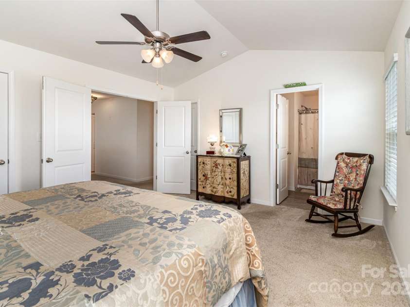 1220 Kent Downs Avenue, Concord, NC 28027.  MLS# CAR4272304, YatesRealty ID 26147. 