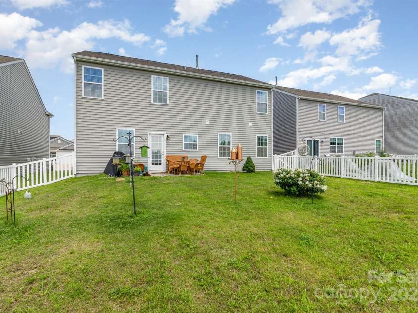 1220 Kent Downs Avenue, Concord, NC 28027.  MLS# CAR4272304, YatesRealty ID 26147. 