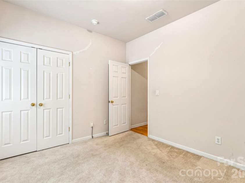 15108 Bridle Trace Lane, Pineville, NC 28134.  MLS# CAR4375278, YatesRealty ID 26149. 