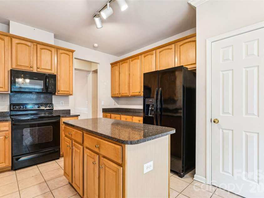 15108 Bridle Trace Lane, Pineville, NC 28134.  MLS# CAR4375278, YatesRealty ID 26149. 
