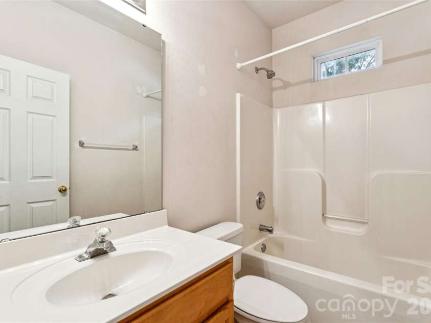 15108 Bridle Trace Lane, Pineville, NC 28134.  MLS# CAR4375278, YatesRealty ID 26149. 