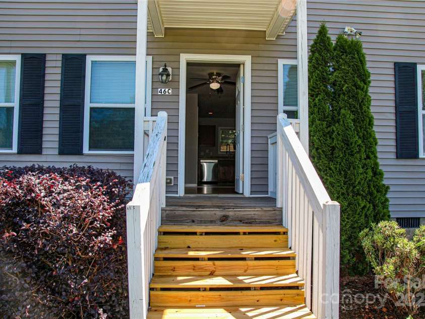 46 Spicewood Road, Weaverville, NC 28787.  MLS# CAR4272815, YatesRealty ID 26149. 