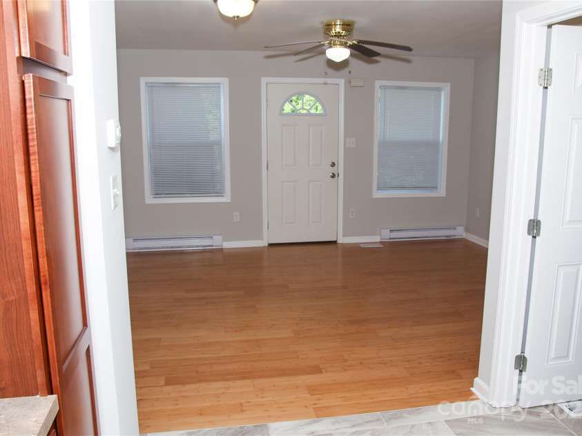 46 Spicewood Road, Weaverville, NC 28787.  MLS# CAR4272815, YatesRealty ID 26149. 