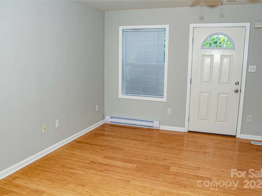 46 Spicewood Road, Weaverville, NC 28787.  MLS# CAR4272815, YatesRealty ID 26149. 