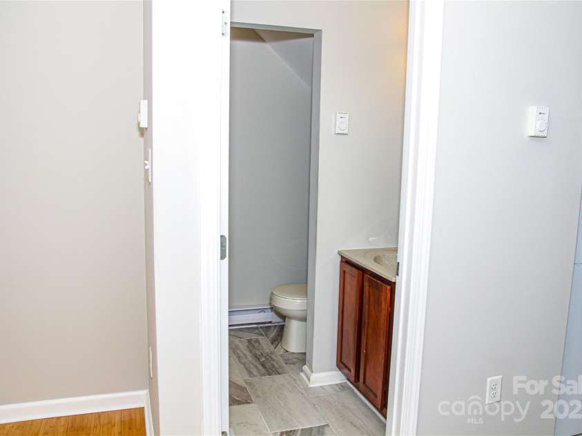 46 Spicewood Road, Weaverville, NC 28787.  MLS# CAR4272815, YatesRealty ID 26149. 