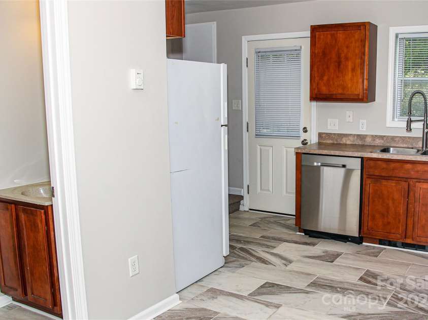 46 Spicewood Road, Weaverville, NC 28787.  MLS# CAR4272815, YatesRealty ID 26149. 