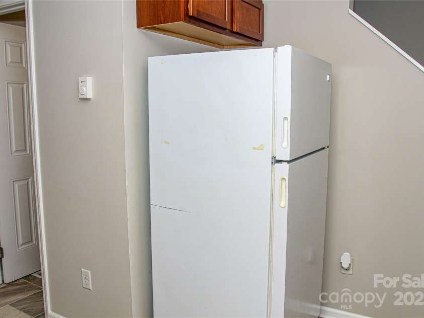 46 Spicewood Road, Weaverville, NC 28787.  MLS# CAR4272815, YatesRealty ID 26149. 