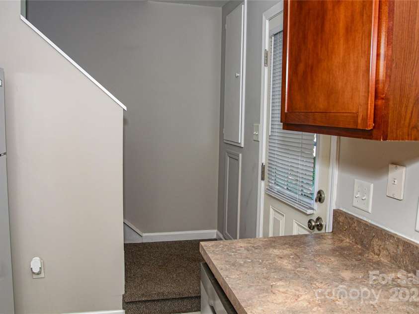 46 Spicewood Road, Weaverville, NC 28787.  MLS# CAR4272815, YatesRealty ID 26149. 