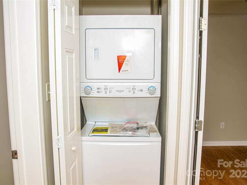 46 Spicewood Road, Weaverville, NC 28787.  MLS# CAR4272815, YatesRealty ID 26149. 