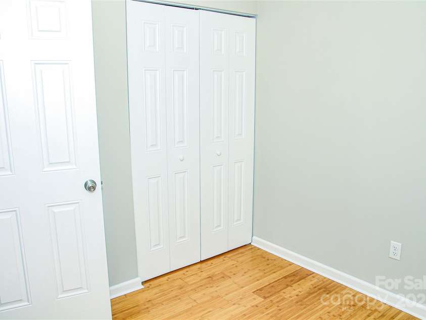 46 Spicewood Road, Weaverville, NC 28787.  MLS# CAR4272815, YatesRealty ID 26149. 