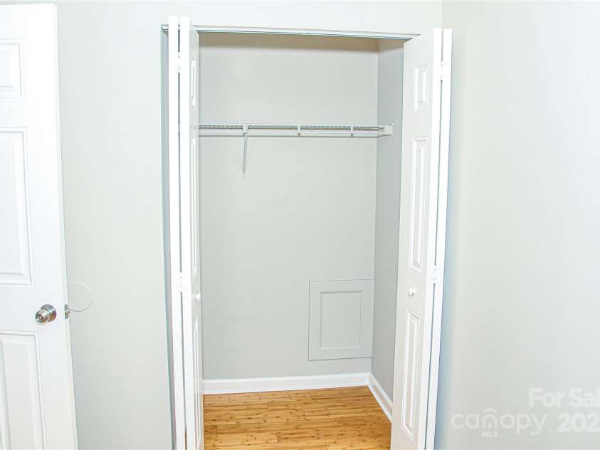 46 Spicewood Road, Weaverville, NC 28787.  MLS# CAR4272815, YatesRealty ID 26149. 