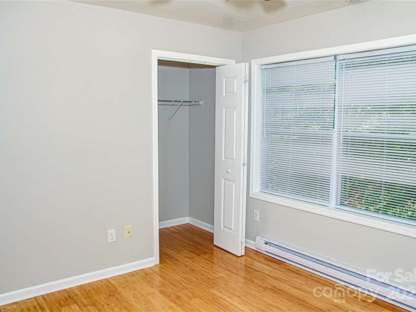 46 Spicewood Road, Weaverville, NC 28787.  MLS# CAR4272815, YatesRealty ID 26149. 