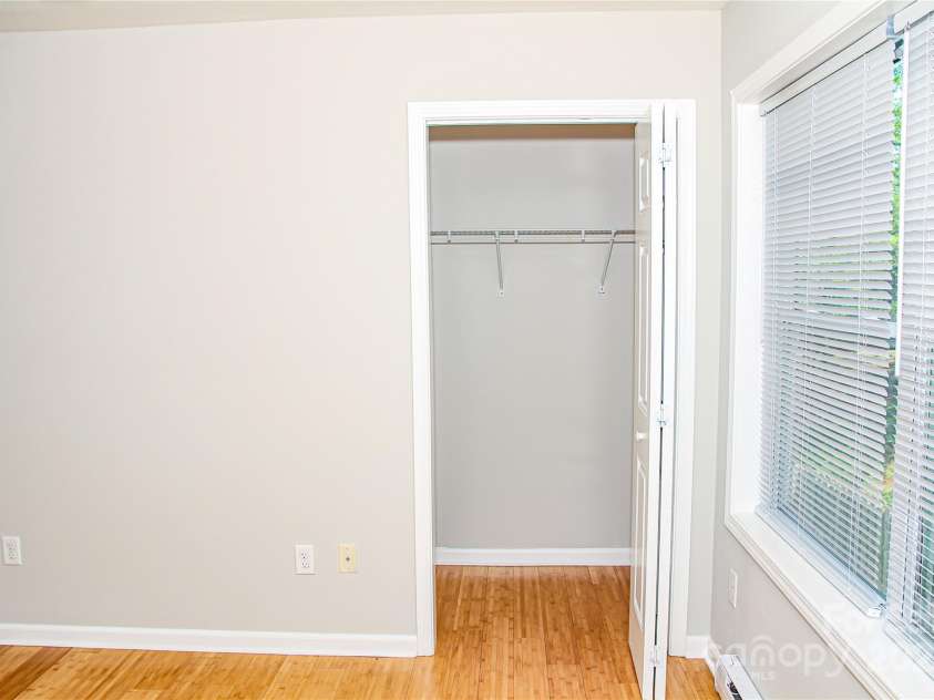 46 Spicewood Road, Weaverville, NC 28787.  MLS# CAR4272815, YatesRealty ID 26149. 