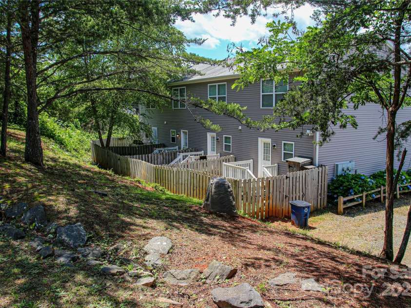 46 Spicewood Road, Weaverville, NC 28787.  MLS# CAR4272815, YatesRealty ID 26149. 