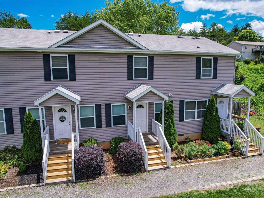 46 Spicewood Road, Weaverville, NC 28787.  MLS# CAR4272815, YatesRealty ID 26149. 