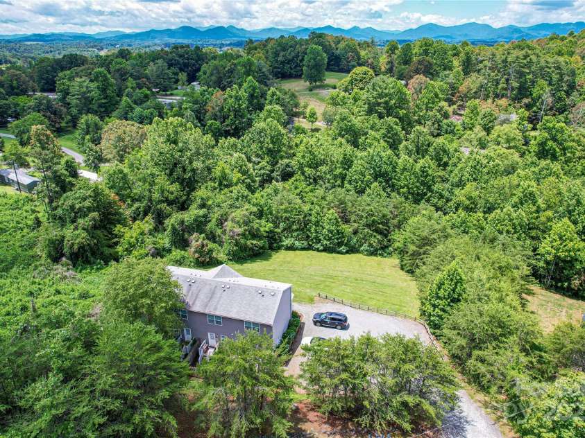 46 Spicewood Road, Weaverville, NC 28787.  MLS# CAR4272815, YatesRealty ID 26149. 