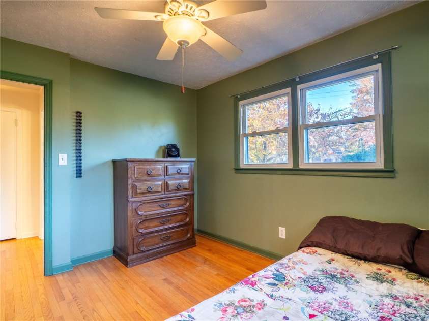 203 Oak Grove Road, East Flat Rock, NC 28726.  MLS# CAR4315485, YatesRealty ID 2615. 