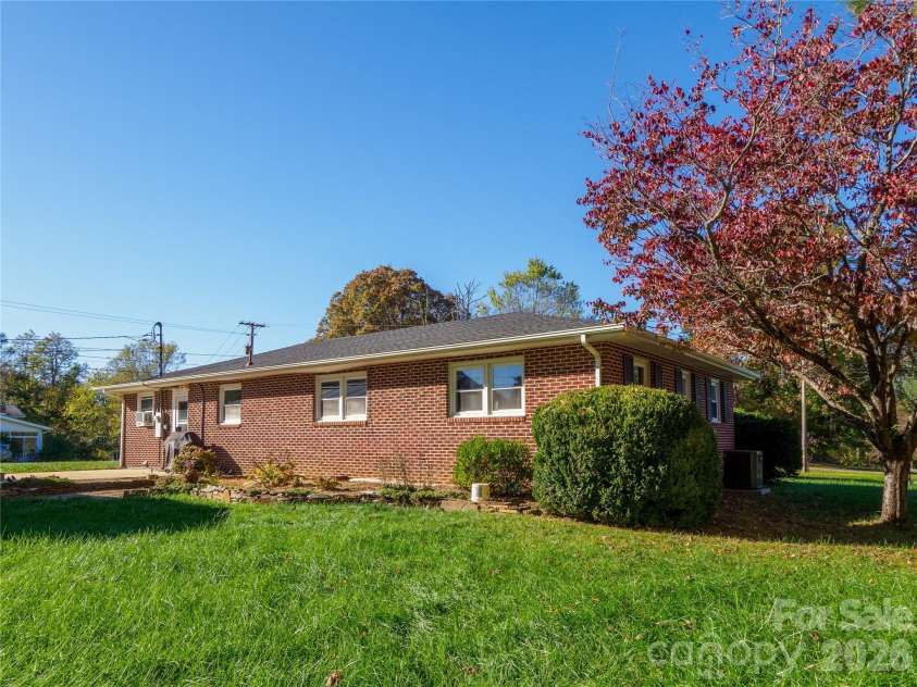 203 Oak Grove Road, East Flat Rock, NC 28726.  MLS# CAR4315485, YatesRealty ID 2615. 