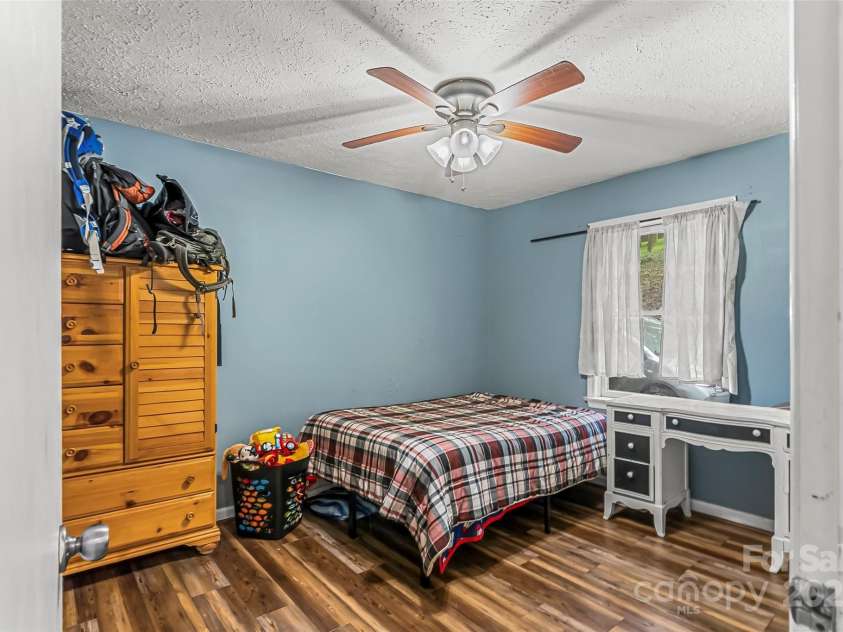 218 Davis Drive, Morganton, NC 28655.  MLS# CAR4152046, YatesRealty ID 2615. 