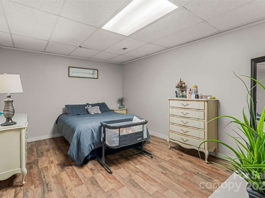 218 Davis Drive, Morganton, NC 28655.  MLS# CAR4152046, YatesRealty ID 2615. 