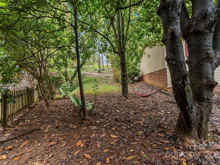 218 Davis Drive, Morganton, NC 28655.  MLS# CAR4152046, YatesRealty ID 2615. 