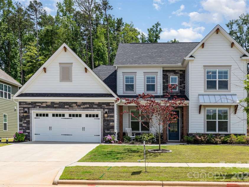 482 Lucky Drive, Concord, NC 28027.  MLS# CAR4265952, YatesRealty ID 26151. 