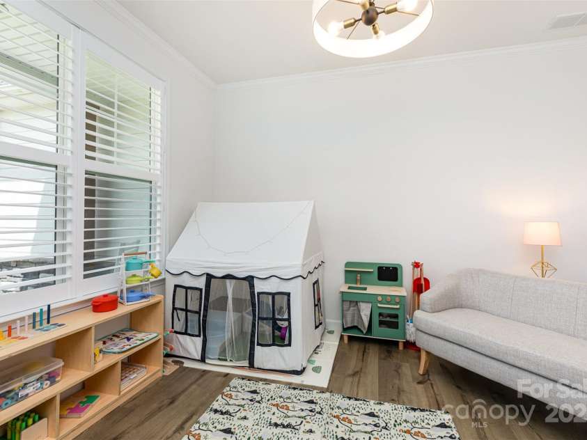 482 Lucky Drive, Concord, NC 28027.  MLS# CAR4265952, YatesRealty ID 26151. 