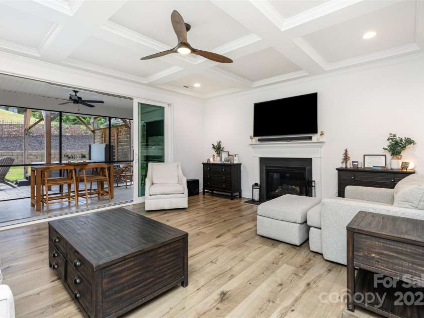 482 Lucky Drive, Concord, NC 28027.  MLS# CAR4265952, YatesRealty ID 26151. 