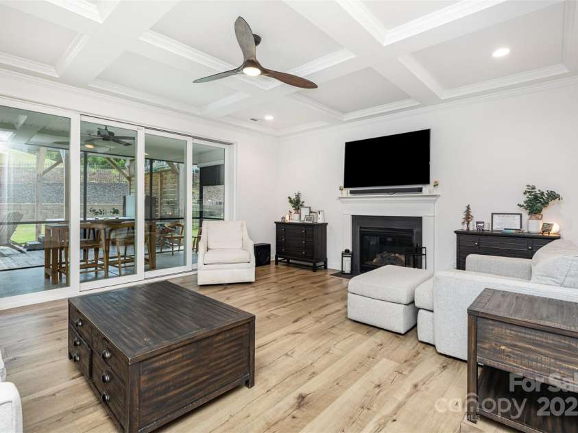 482 Lucky Drive, Concord, NC 28027.  MLS# CAR4265952, YatesRealty ID 26151. 