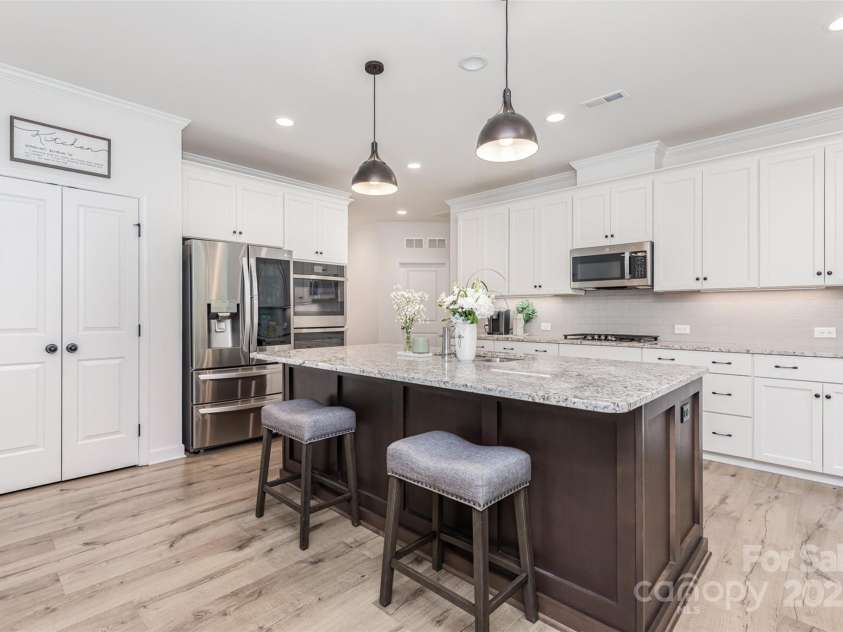 482 Lucky Drive, Concord, NC 28027.  MLS# CAR4265952, YatesRealty ID 26151. 