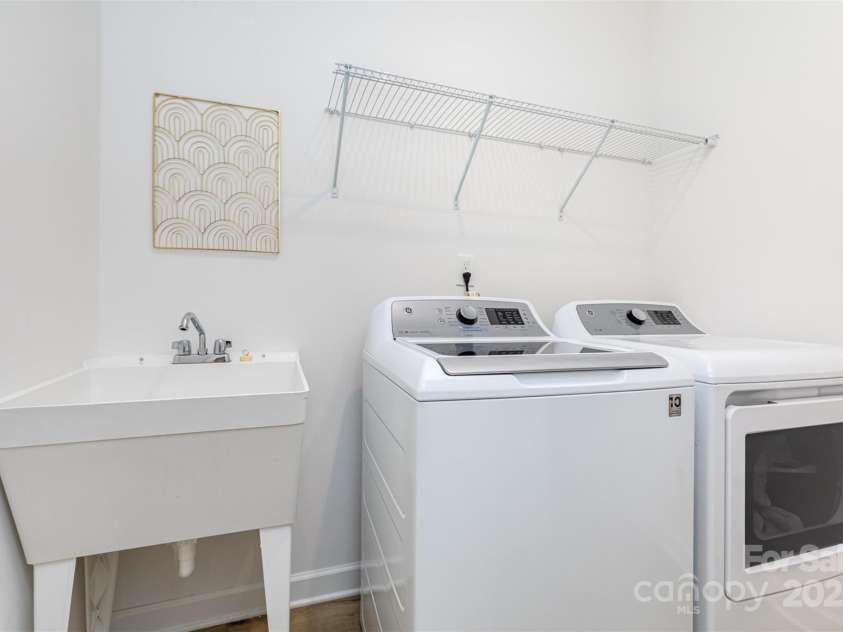 482 Lucky Drive, Concord, NC 28027.  MLS# CAR4265952, YatesRealty ID 26151. 