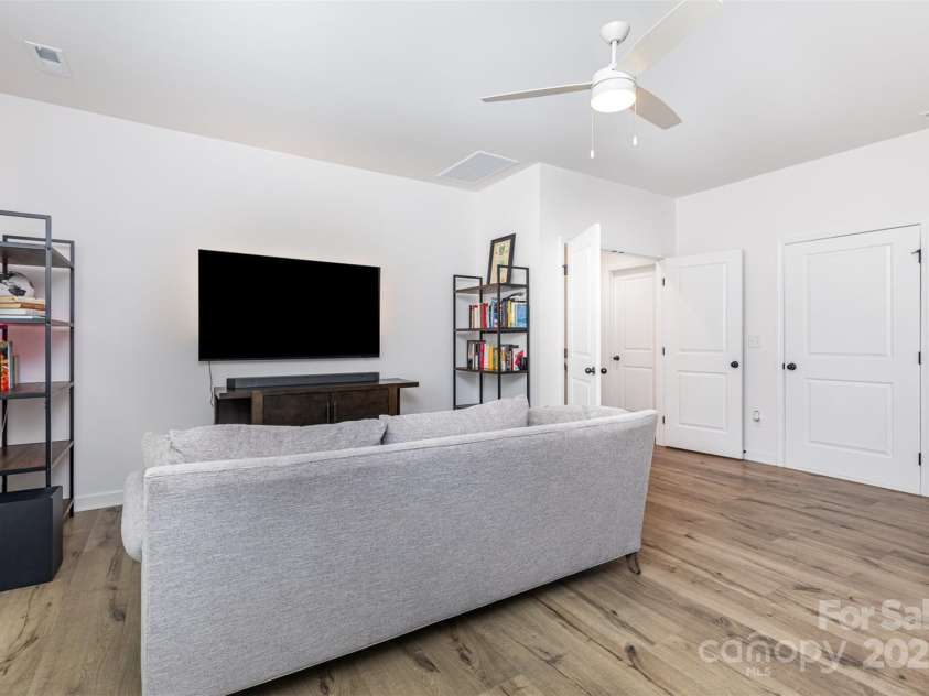 482 Lucky Drive, Concord, NC 28027.  MLS# CAR4265952, YatesRealty ID 26151. 