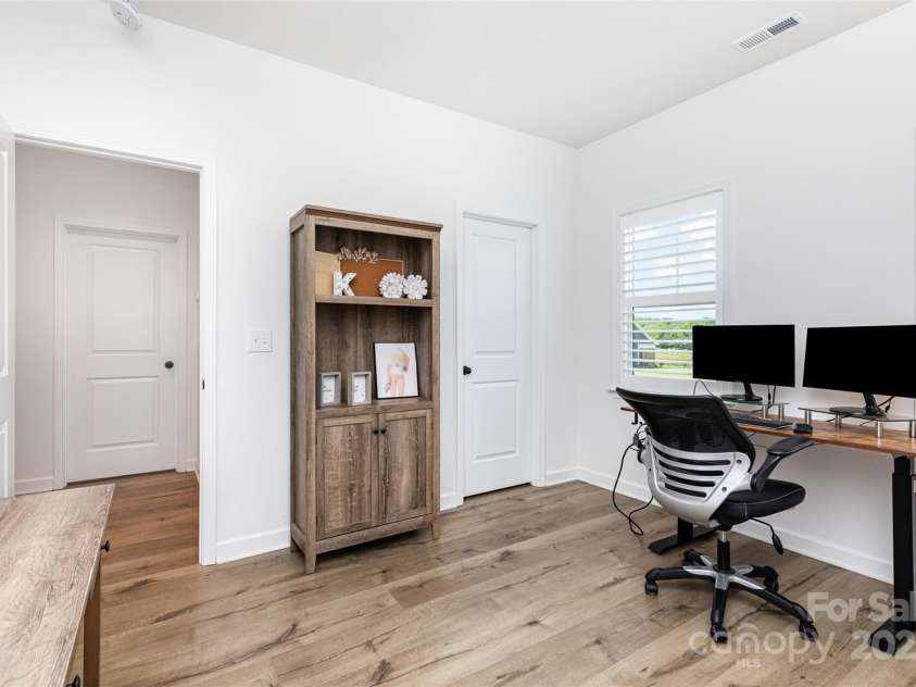 482 Lucky Drive, Concord, NC 28027.  MLS# CAR4265952, YatesRealty ID 26151. 