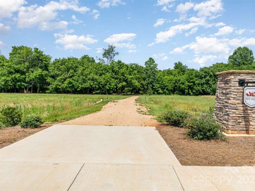 482 Lucky Drive, Concord, NC 28027.  MLS# CAR4265952, YatesRealty ID 26151. 