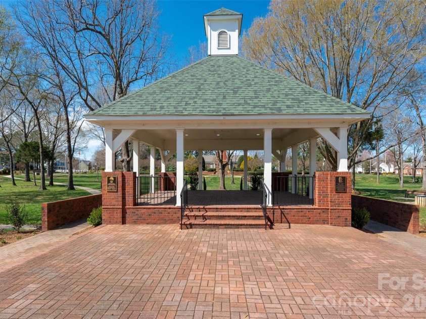 6112 Creft Circle, Indian Trail, NC 28079.  MLS# CAR4416294, YatesRealty ID 26151. 