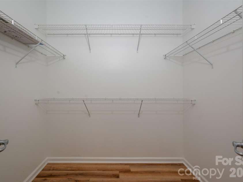 6112 Creft Circle, Indian Trail, NC 28079.  MLS# CAR4416294, YatesRealty ID 26151. Primary walk in closet