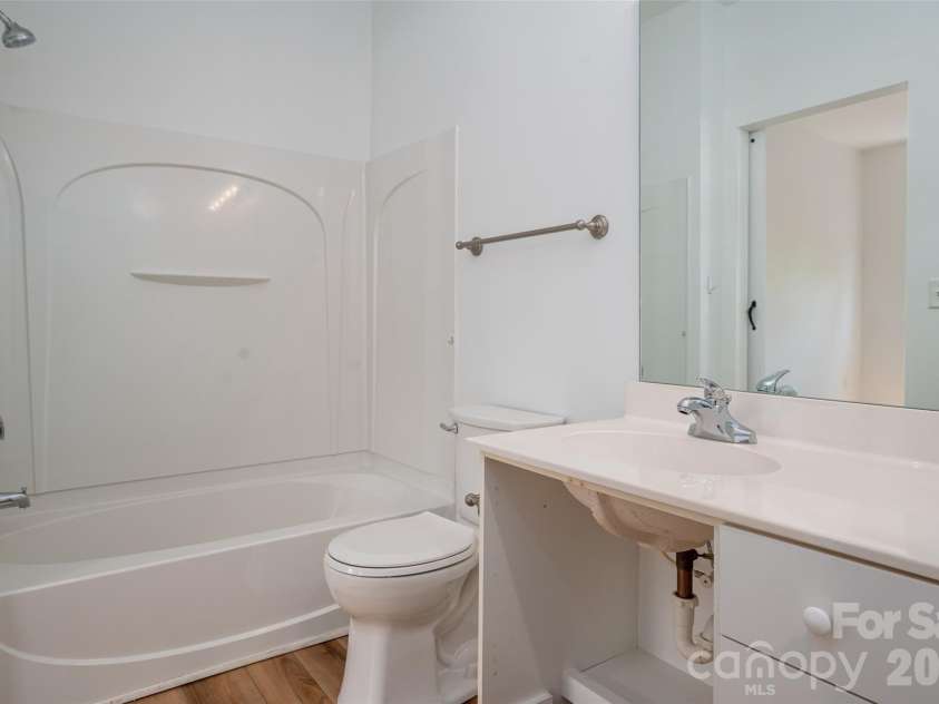 6112 Creft Circle, Indian Trail, NC 28079.  MLS# CAR4416294, YatesRealty ID 26151. Secondary bathroom