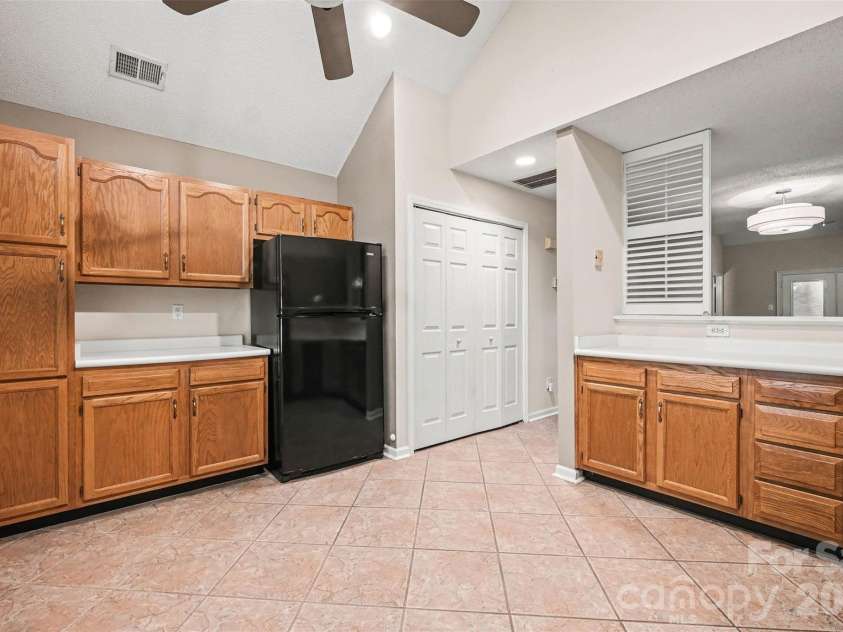 8929 Scotch Heather Way, Charlotte, NC 28277.  MLS# CAR4386663, YatesRealty ID 26153. 