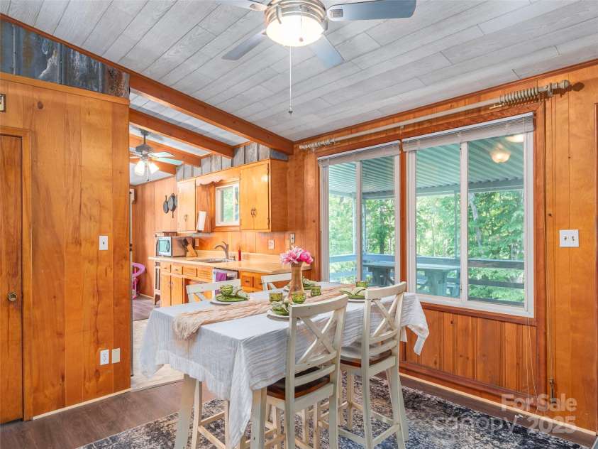 90 Hemlock Hill Heights, Canton, NC 28716.  MLS# CAR4274020, YatesRealty ID 26153. 