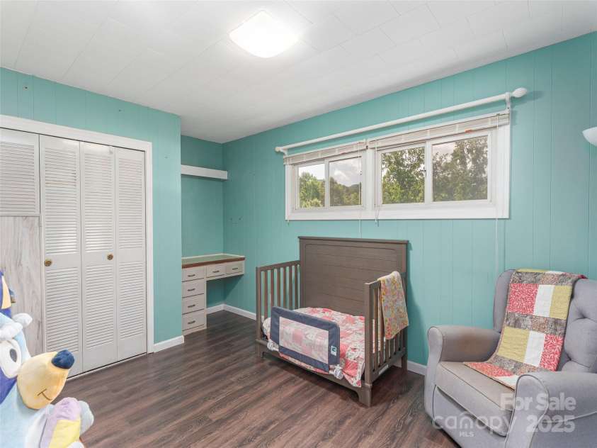 90 Hemlock Hill Heights, Canton, NC 28716.  MLS# CAR4274020, YatesRealty ID 26153. 